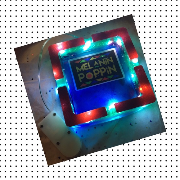 Melanin poppin ashtray - Picture 1 of 2